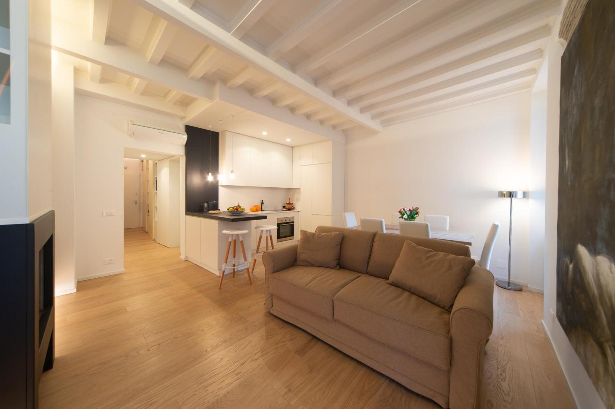 Apartment Banchi Nuovi, Modern And Cozy