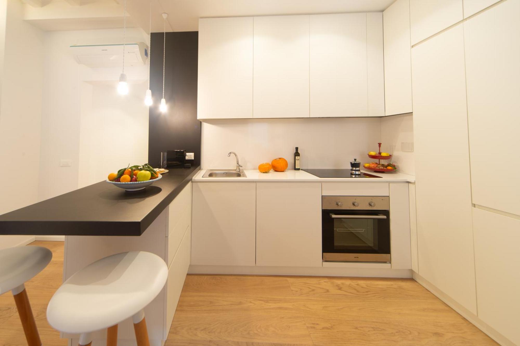 Banchi Nuovi, Modern And Cozy Rom