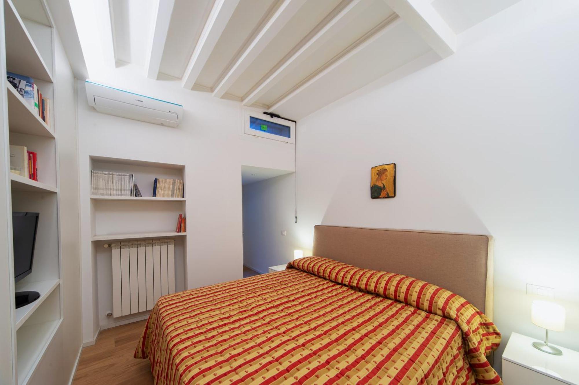 Apartment Banchi Nuovi, Modern And Cozy *